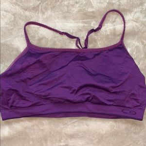 sports bra